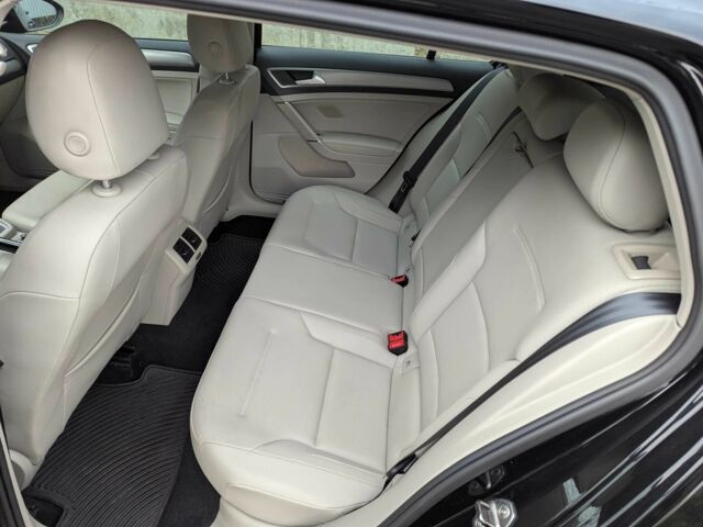 Черный Фольксваген Гольф, объемом двигателя 2 л и пробегом 95 тыс. км за 14200 $, фото 14 на Automoto.ua