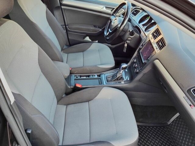 Чорний Фольксваген Гольф, об'ємом двигуна 0 л та пробігом 111 тис. км за 9500 $, фото 12 на Automoto.ua