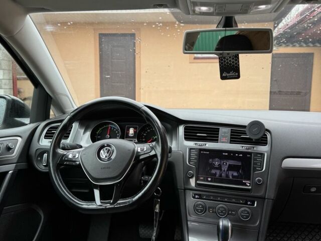 Черный Фольксваген Гольф, объемом двигателя 0 л и пробегом 136 тыс. км за 8300 $, фото 13 на Automoto.ua