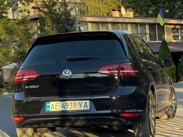 Черный Фольксваген Гольф, объемом двигателя 0 л и пробегом 185 тыс. км за 10000 $, фото 5 на Automoto.ua