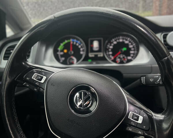 Черный Фольксваген Гольф, объемом двигателя 0 л и пробегом 148 тыс. км за 8500 $, фото 12 на Automoto.ua