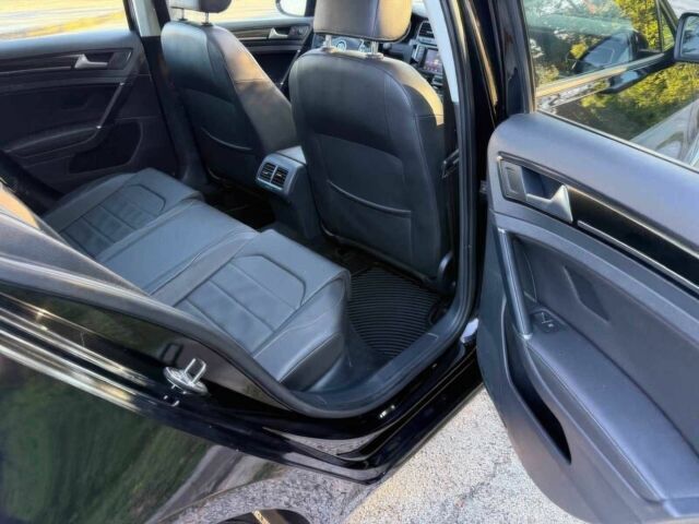 Черный Фольксваген Гольф, объемом двигателя 2 л и пробегом 72 тыс. км за 2400 $, фото 11 на Automoto.ua