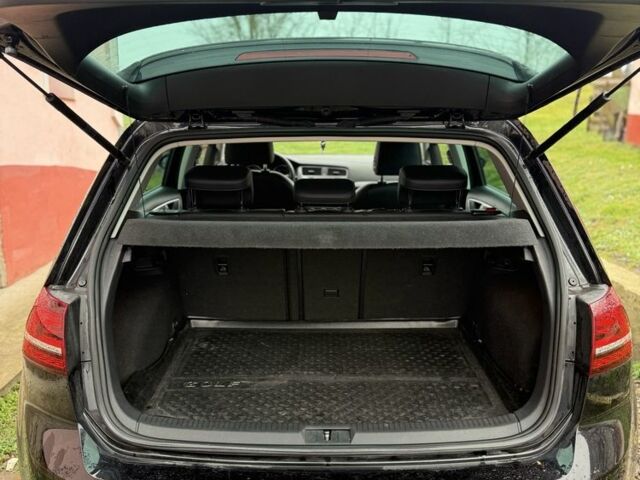 Черный Фольксваген Гольф, объемом двигателя 0 л и пробегом 108 тыс. км за 9300 $, фото 6 на Automoto.ua