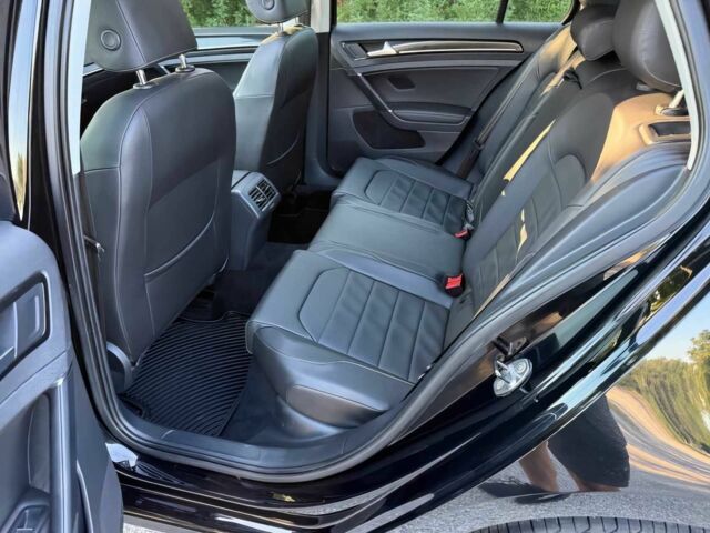 Черный Фольксваген Гольф, объемом двигателя 2 л и пробегом 72 тыс. км за 2400 $, фото 13 на Automoto.ua