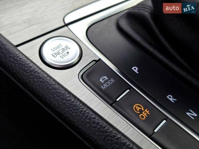 Черный Фольксваген Гольф, объемом двигателя 1.4 л и пробегом 165 тыс. км за 14200 $, фото 20 на Automoto.ua
