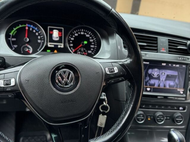 Черный Фольксваген Гольф, объемом двигателя 0 л и пробегом 136 тыс. км за 8300 $, фото 14 на Automoto.ua