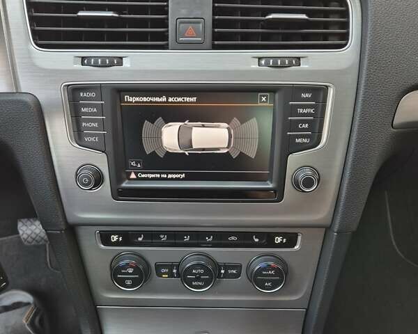 Черный Фольксваген Гольф, объемом двигателя 1.97 л и пробегом 253 тыс. км за 15500 $, фото 42 на Automoto.ua