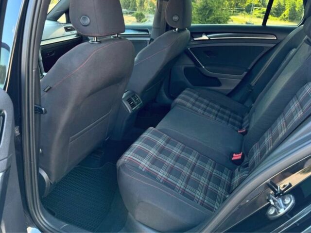 Черный Фольксваген Гольф, объемом двигателя 2 л и пробегом 150 тыс. км за 12500 $, фото 6 на Automoto.ua