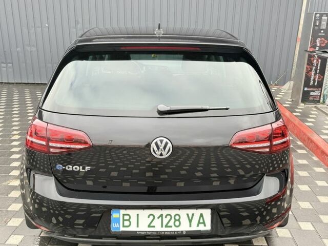 Черный Фольксваген Гольф, объемом двигателя 0 л и пробегом 111 тыс. км за 10700 $, фото 4 на Automoto.ua