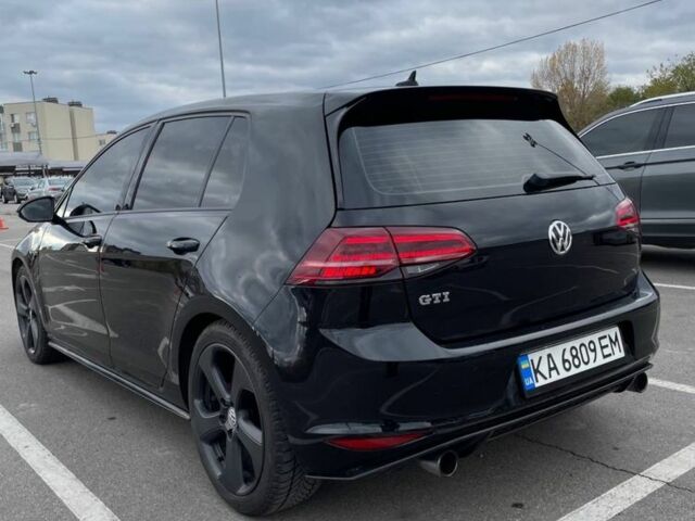 Черный Фольксваген Гольф, объемом двигателя 2 л и пробегом 195 тыс. км за 12500 $, фото 5 на Automoto.ua