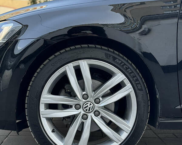 Черный Фольксваген Гольф, объемом двигателя 1.97 л и пробегом 135 тыс. км за 16000 $, фото 4 на Automoto.ua