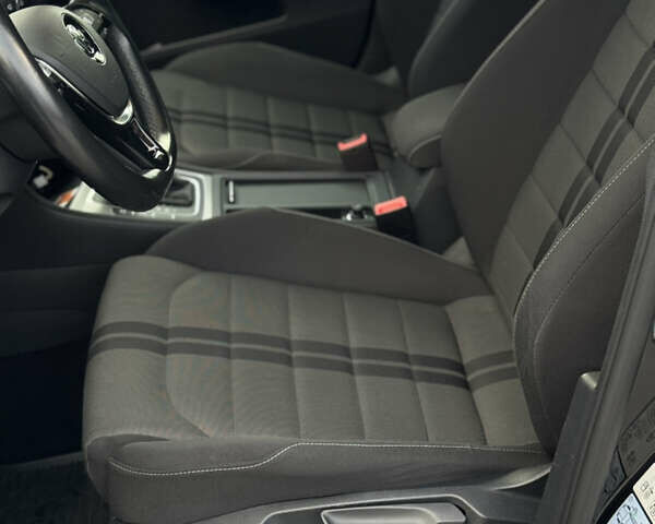 Черный Фольксваген Гольф, объемом двигателя 1.97 л и пробегом 145 тыс. км за 17000 $, фото 23 на Automoto.ua