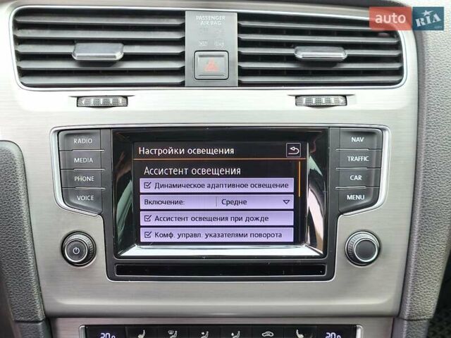 Черный Фольксваген Гольф, объемом двигателя 1.4 л и пробегом 165 тыс. км за 14200 $, фото 26 на Automoto.ua