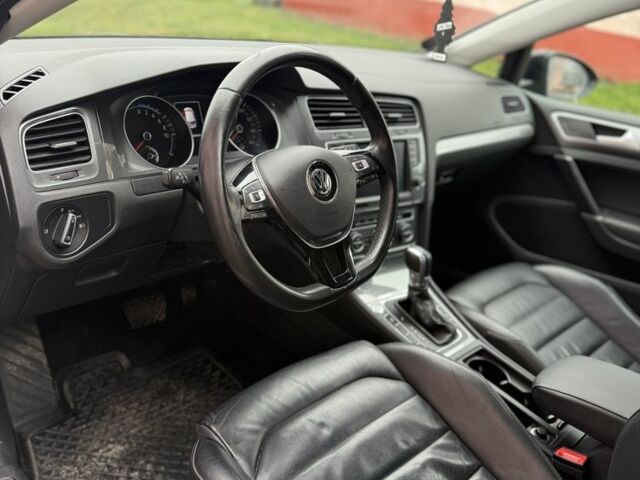 Черный Фольксваген Гольф, объемом двигателя 0 л и пробегом 108 тыс. км за 9300 $, фото 3 на Automoto.ua