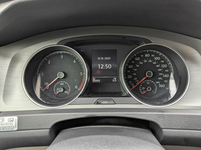 Черный Фольксваген Гольф, объемом двигателя 2 л и пробегом 95 тыс. км за 14200 $, фото 23 на Automoto.ua