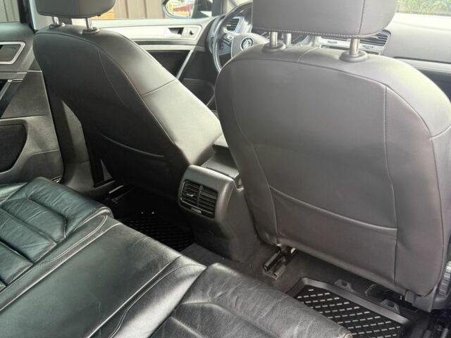 Черный Фольксваген Гольф, объемом двигателя 0 л и пробегом 111 тыс. км за 10700 $, фото 19 на Automoto.ua