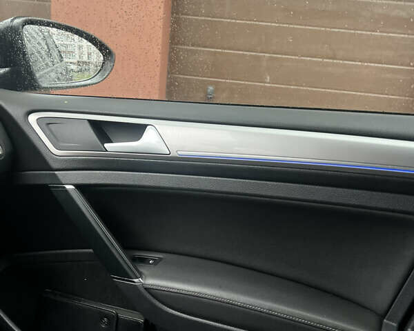 Черный Фольксваген Гольф, объемом двигателя 0 л и пробегом 148 тыс. км за 8400 $, фото 21 на Automoto.ua