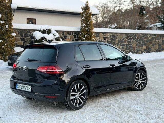 Черный Фольксваген Гольф, объемом двигателя 0 л и пробегом 169 тыс. км за 8400 $, фото 2 на Automoto.ua