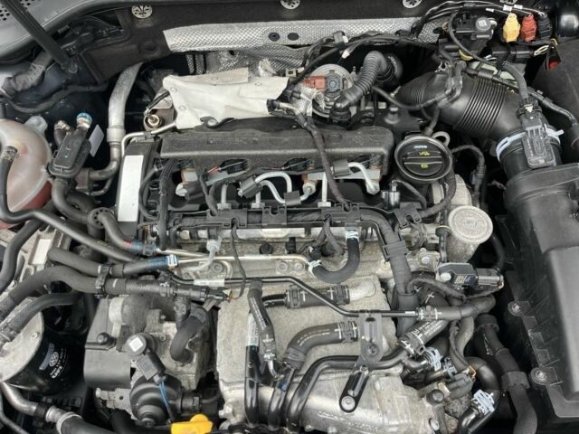 Чорний Фольксваген Гольф, об'ємом двигуна 1.6 л та пробігом 257 тис. км за 10800 $, фото 11 на Automoto.ua