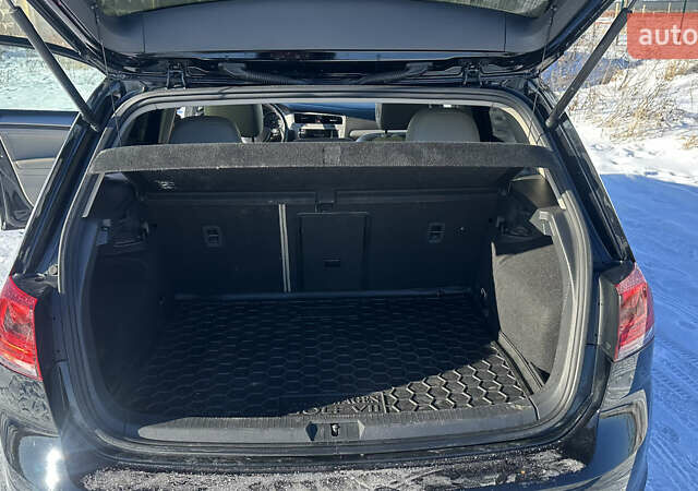 Чорний Фольксваген Гольф, об'ємом двигуна 1.8 л та пробігом 186 тис. км за 9900 $, фото 27 на Automoto.ua