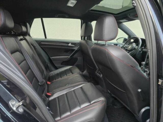 Черный Фольксваген Гольф, объемом двигателя 2 л и пробегом 122 тыс. км за 4000 $, фото 15 на Automoto.ua