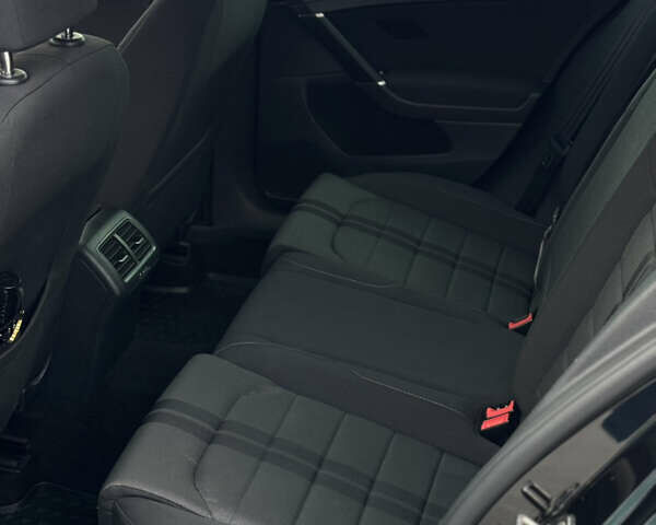 Черный Фольксваген Гольф, объемом двигателя 1.97 л и пробегом 145 тыс. км за 17000 $, фото 24 на Automoto.ua