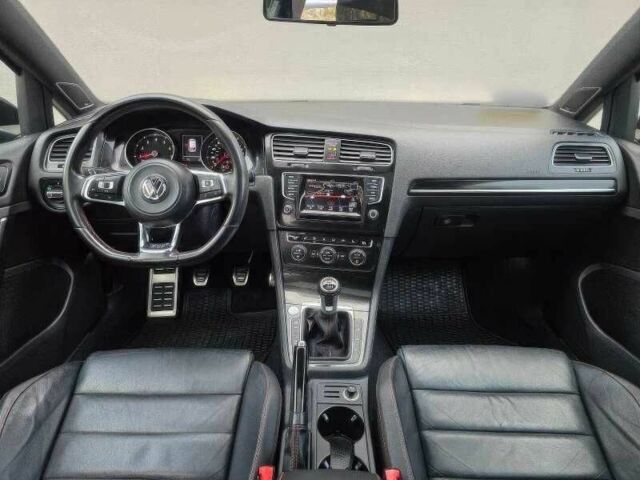 Черный Фольксваген Гольф, объемом двигателя 2 л и пробегом 122 тыс. км за 4000 $, фото 19 на Automoto.ua