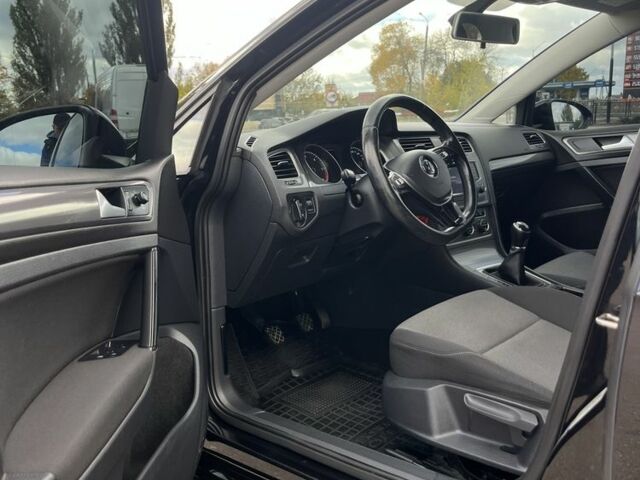 Чорний Фольксваген Гольф, об'ємом двигуна 1.6 л та пробігом 257 тис. км за 10800 $, фото 18 на Automoto.ua