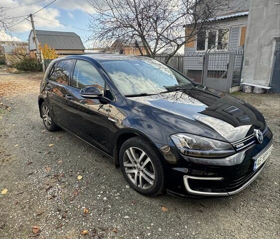 Черный Фольксваген Гольф, объемом двигателя 0 л и пробегом 125 тыс. км за 9700 $, фото 2 на Automoto.ua