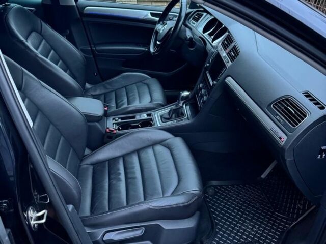 Черный Фольксваген Гольф, объемом двигателя 0 л и пробегом 155 тыс. км за 9200 $, фото 4 на Automoto.ua