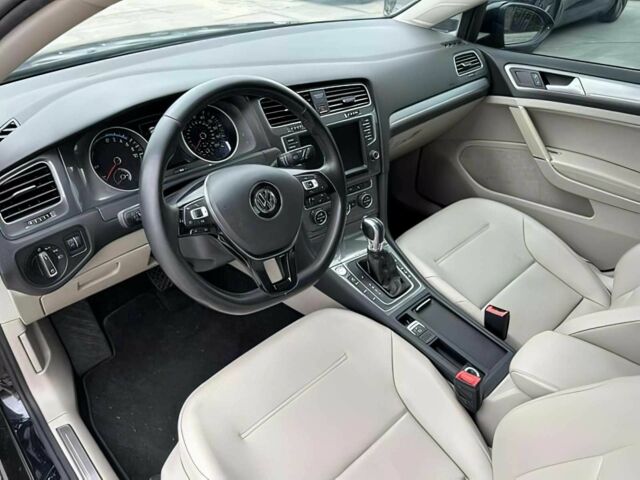 Черный Фольксваген Гольф, объемом двигателя 0 л и пробегом 76 тыс. км за 8300 $, фото 6 на Automoto.ua