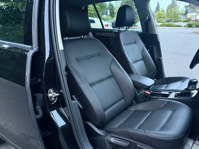 Чорний Фольксваген Гольф, об'ємом двигуна 0 л та пробігом 76 тис. км за 8000 $, фото 6 на Automoto.ua