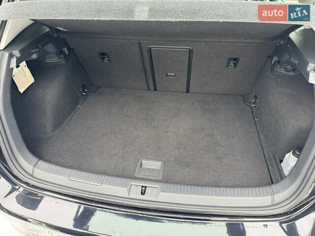 Чорний Фольксваген Гольф, об'ємом двигуна 1.6 л та пробігом 207 тис. км за 13850 $, фото 14 на Automoto.ua