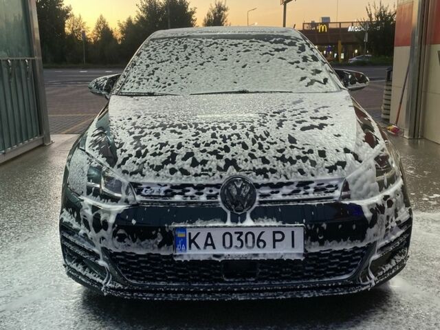 Черный Фольксваген Гольф, объемом двигателя 2 л и пробегом 122 тыс. км за 17000 $, фото 1 на Automoto.ua