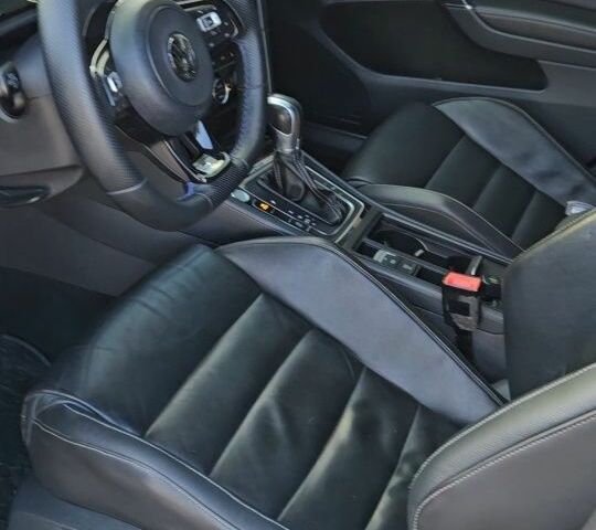 Черный Фольксваген Гольф, объемом двигателя 2 л и пробегом 142 тыс. км за 18500 $, фото 7 на Automoto.ua