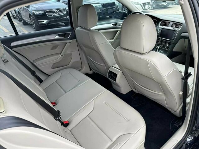 Черный Фольксваген Гольф, объемом двигателя 0 л и пробегом 76 тыс. км за 8300 $, фото 10 на Automoto.ua