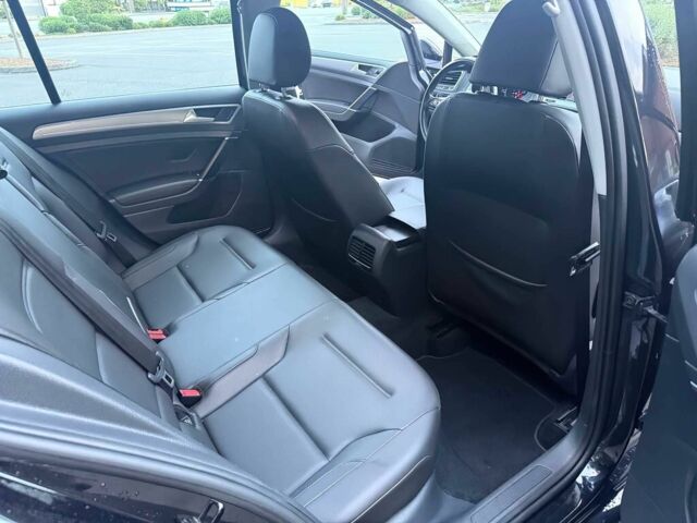 Чорний Фольксваген Гольф, об'ємом двигуна 0 л та пробігом 76 тис. км за 8000 $, фото 10 на Automoto.ua