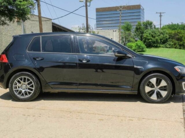 Черный Фольксваген Гольф, объемом двигателя 0 л и пробегом 78 тыс. км за 3900 $, фото 6 на Automoto.ua