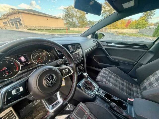 Чорний Фольксваген Гольф, об'ємом двигуна 2 л та пробігом 110 тис. км за 11200 $, фото 10 на Automoto.ua