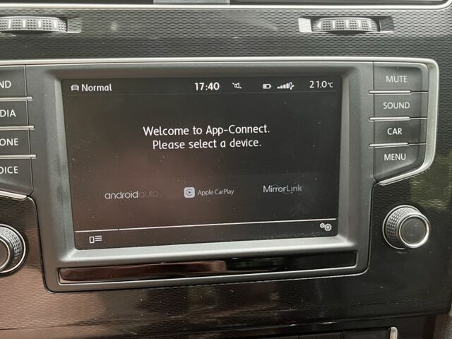 Черный Фольксваген Гольф, объемом двигателя 2 л и пробегом 130 тыс. км за 11800 $, фото 5 на Automoto.ua