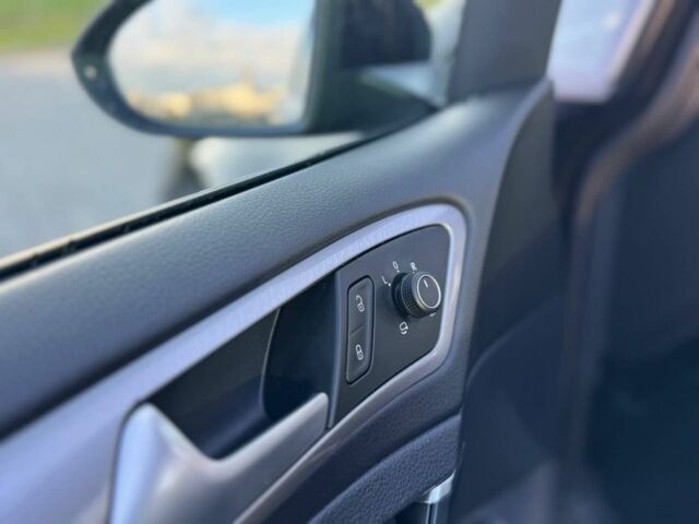 Черный Фольксваген Гольф, объемом двигателя 0 л и пробегом 91 тыс. км за 8500 $, фото 20 на Automoto.ua