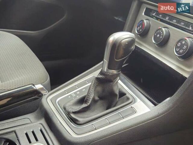 Черный Фольксваген Гольф, объемом двигателя 1.8 л и пробегом 169 тыс. км за 11800 $, фото 19 на Automoto.ua