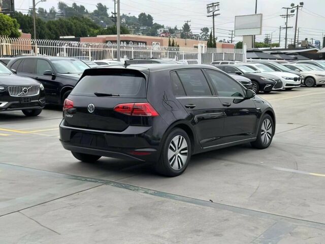 Черный Фольксваген Гольф, объемом двигателя 0 л и пробегом 76 тыс. км за 8300 $, фото 3 на Automoto.ua