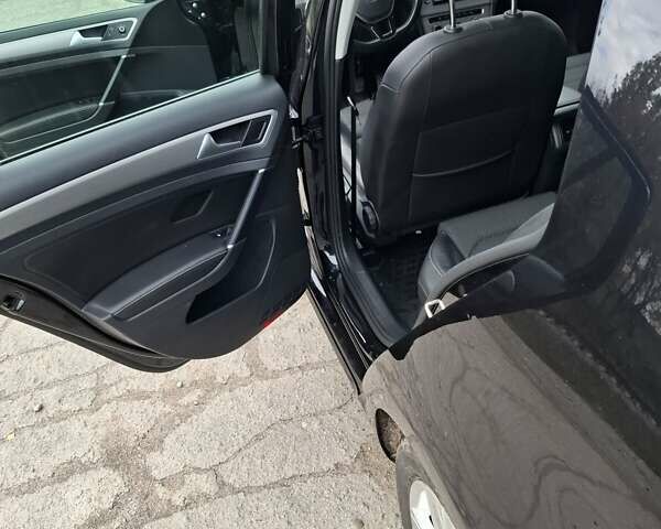 Черный Фольксваген Гольф, объемом двигателя 1.97 л и пробегом 179 тыс. км за 14300 $, фото 23 на Automoto.ua