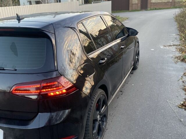 Черный Фольксваген Гольф, объемом двигателя 2 л и пробегом 122 тыс. км за 17000 $, фото 2 на Automoto.ua