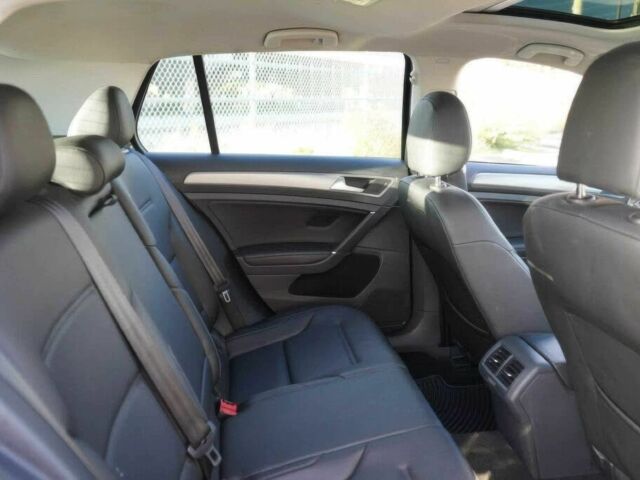 Черный Фольксваген Гольф, объемом двигателя 1.8 л и пробегом 70 тыс. км за 7000 $, фото 8 на Automoto.ua