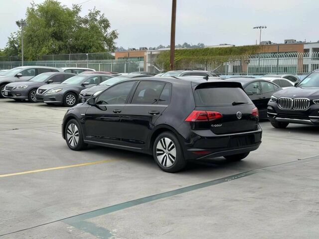 Черный Фольксваген Гольф, объемом двигателя 0 л и пробегом 76 тыс. км за 8300 $, фото 4 на Automoto.ua