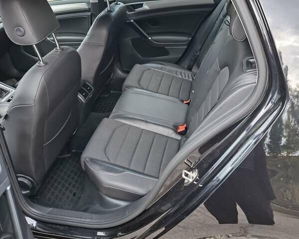 Черный Фольксваген Гольф, объемом двигателя 1.97 л и пробегом 179 тыс. км за 14300 $, фото 14 на Automoto.ua