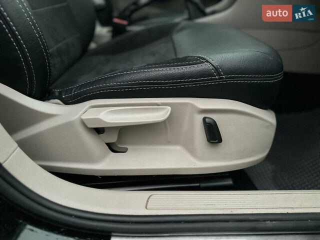 Черный Фольксваген Гольф, объемом двигателя 2 л и пробегом 145 тыс. км за 10950 $, фото 26 на Automoto.ua