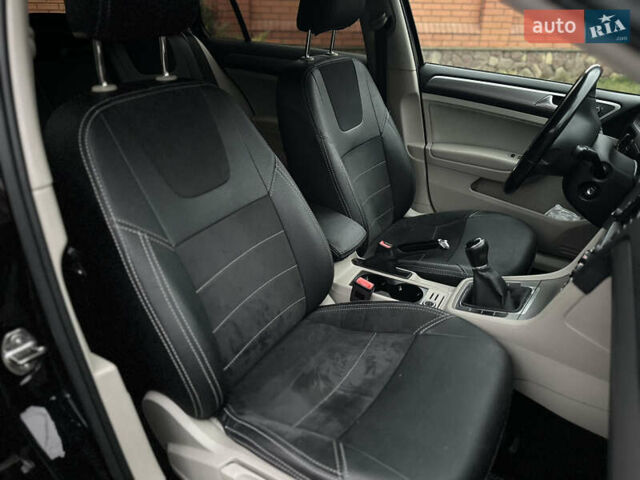 Черный Фольксваген Гольф, объемом двигателя 2 л и пробегом 145 тыс. км за 10950 $, фото 22 на Automoto.ua